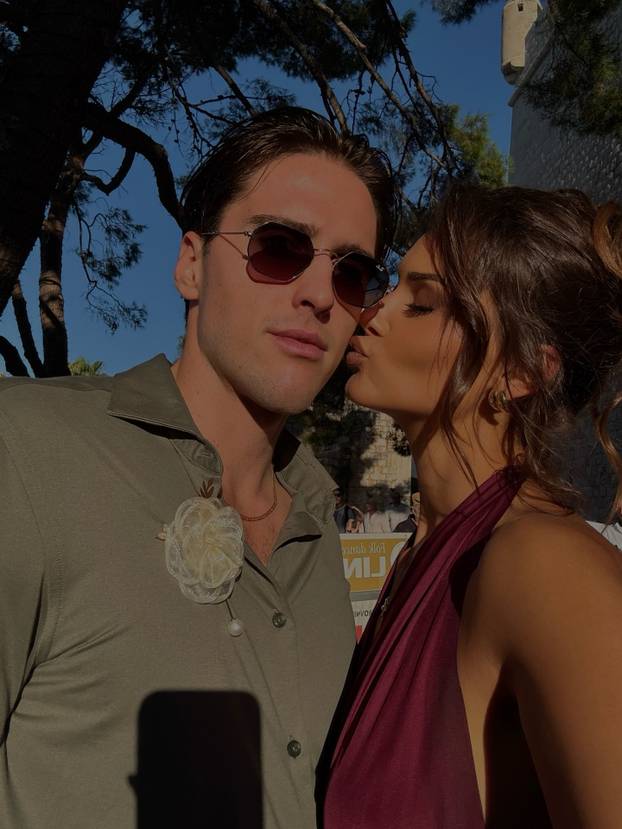 FOTO Hrvatska Miss Universe svugdje privlači poglede, a srce je dala hrvatskom košarkašu