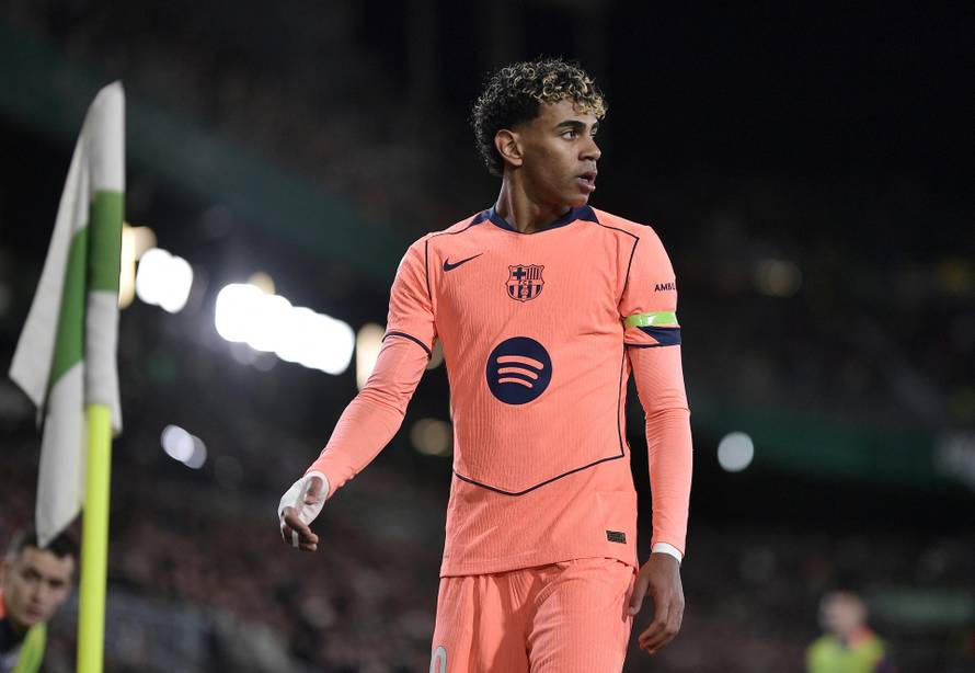 LaLiga - Elche v FC Barcelona