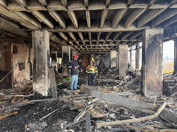 FOTO/VIDEO Evo kako iznutra izgleda zgrada Vjesnika nakon požara!  Otkrili su pukotine...