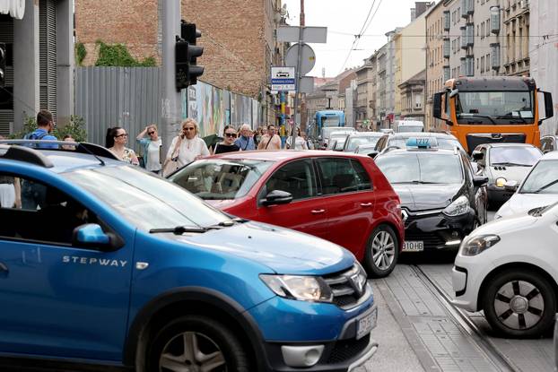 Zagreb: Prometni kaos u Ilici zbog rekonstrukcije vodoopskrbnog cjevovoda