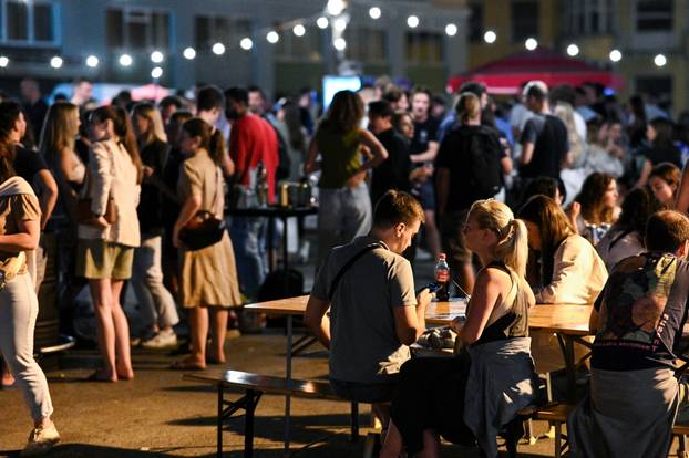 Zagreb: PLACe market na tržnici Dolac posjetili brojni Zagrepčani