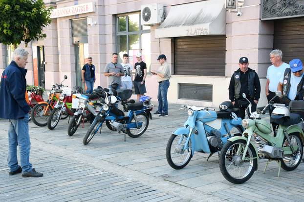 Sisak: Oldtimer klub Sisak organizirao 7. Tomos susret
