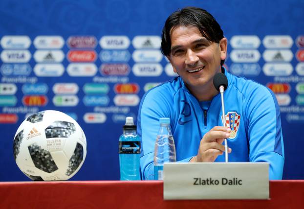 Kalinjingrad: Dobro raspoloženi Luka Modrić i Zlatko Dalić na konferenciji za medije