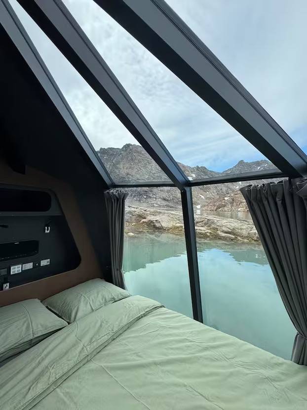 FOTO Ovo je prva plutajuća kućica za odmor na Grenlandu: Cijena noćenja će vas šokirati