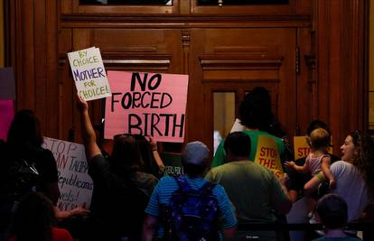 Vjerske slobode stopirale su provedbu zakona koji brani većinu pobačaja u Indiani