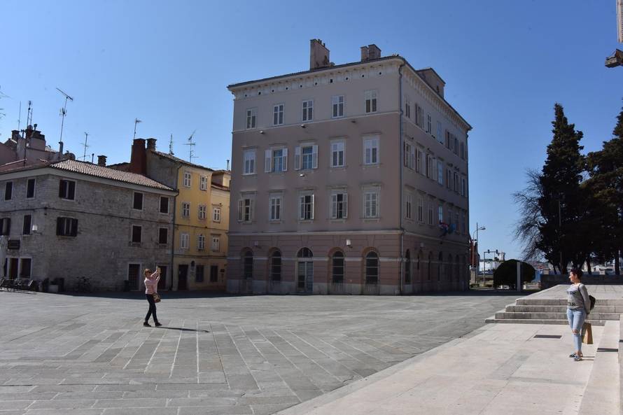 Hrvatska u strahu: Gradovi su prazni, a bez maske nikuda...