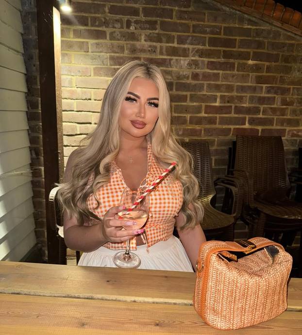 FOTO 'Skoro su me izbacili s leta nakon brazilskog podizanja stražnjice. Pogledajte to čudo!'