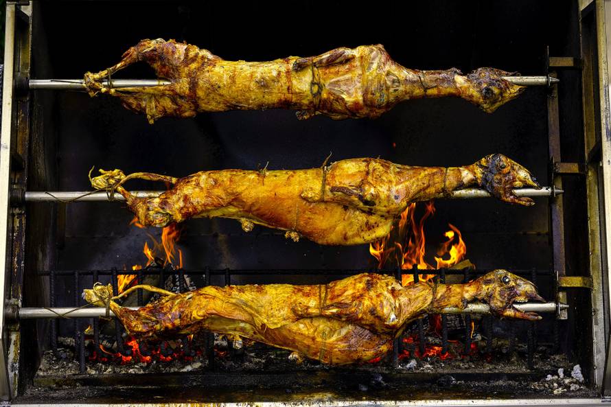 U Baškoj počinje festival Crna ovca: Čeka vas vrhunska janjetina i puno dobre zabave