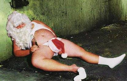 Smiješna strana Božića: Djed Mraz pada s krova...