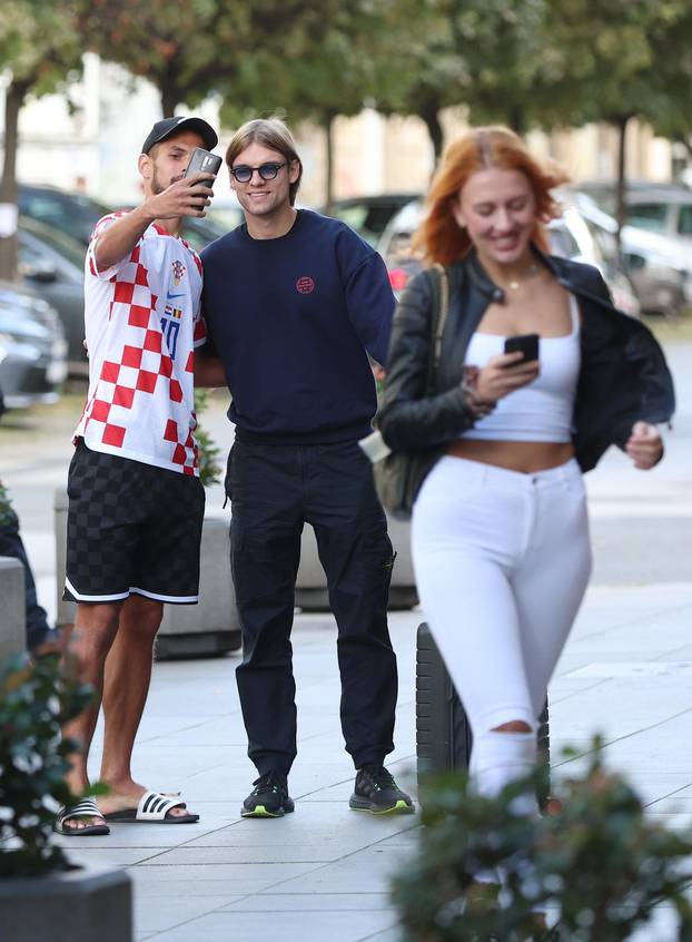 Zagreb: Okupljanje nogometne reprezentacije u Sheratonu uoči kvalifikacijske utakmice protiv Turske