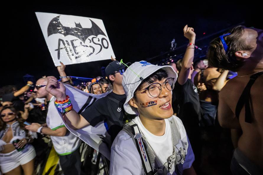 Split - DJ-a Alesso