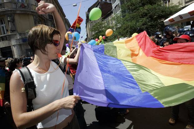 ARHIVA - Zagreb: Povorka ponosa LGBTIQ osoba Zagreb Pride 2007 pod geslom  Svi na Pride! Sve na Pride!
