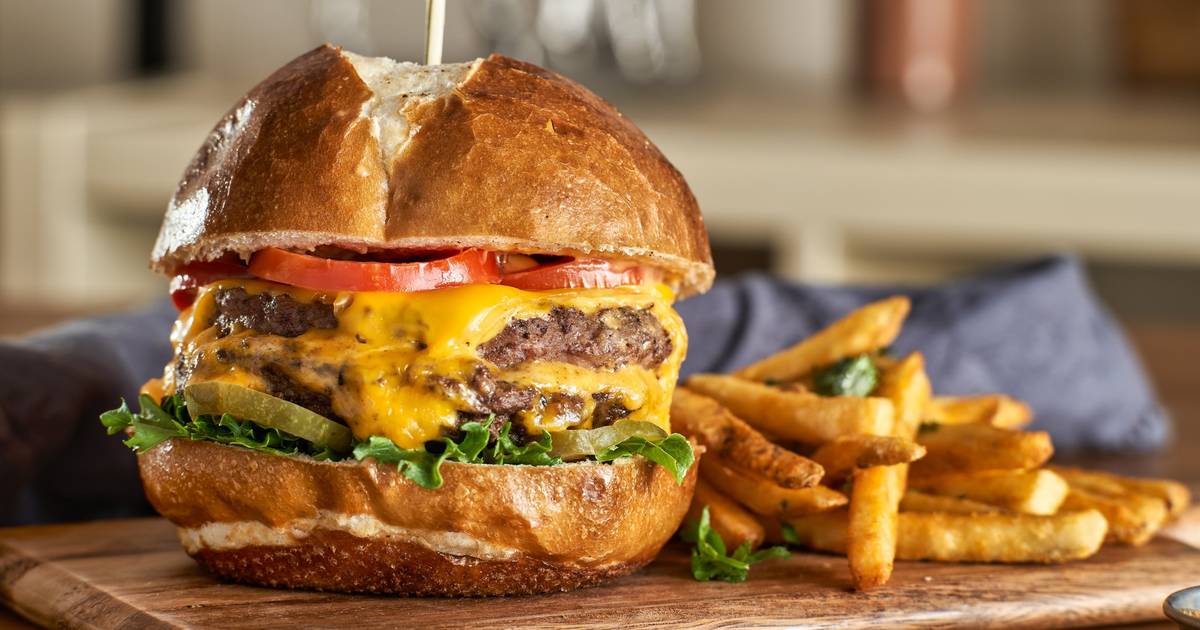Danas naručite duple sastojke za burger i ne brinite za kalorije - Vimarsana News