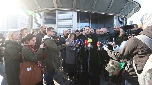 Zagreb: Prosvjed djelatnika ZET-a, pridružio im se i gradonačelnik Tomašević