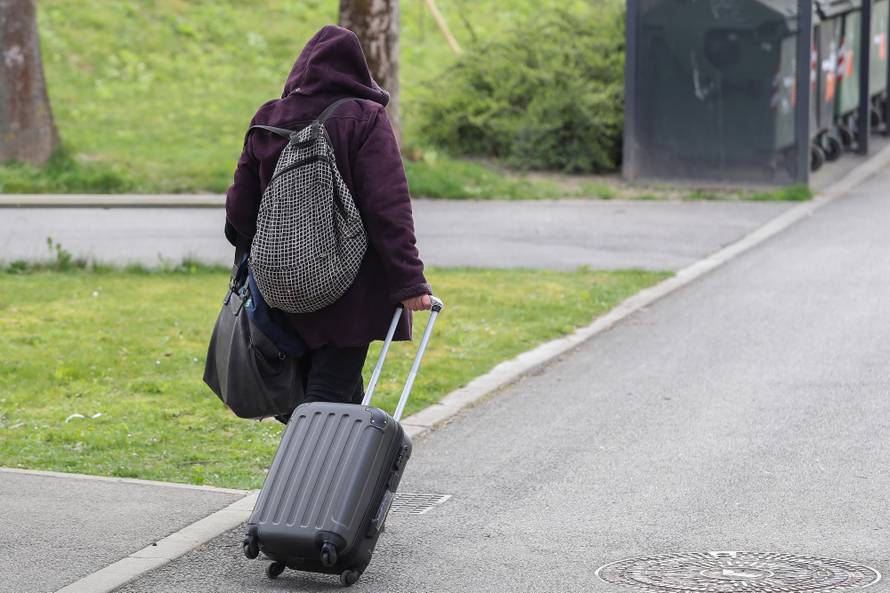 'Mislila sam da ću spavati na ulici, ostala sam sasvim sama'