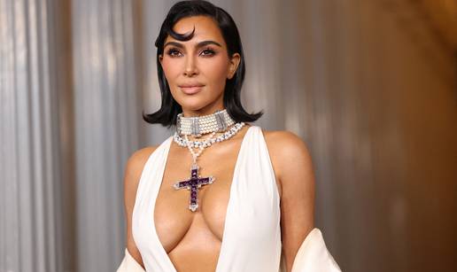 Kim Kardashian šokirala novom izjavom: 'Mislim da slijetanje na Mjesec nije bilo stvarno!'