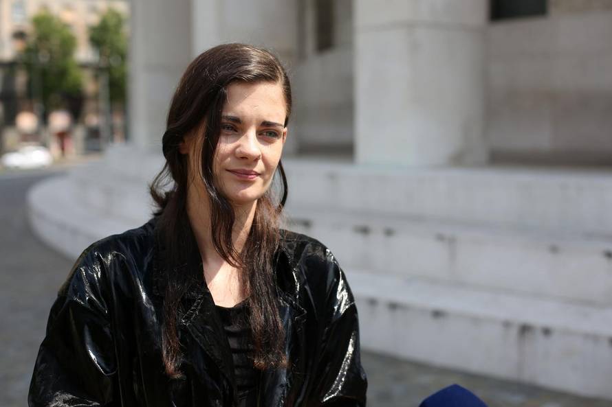 Zagreb: Press konferencija umjetnice Nine Kamenjarin nakon performansa