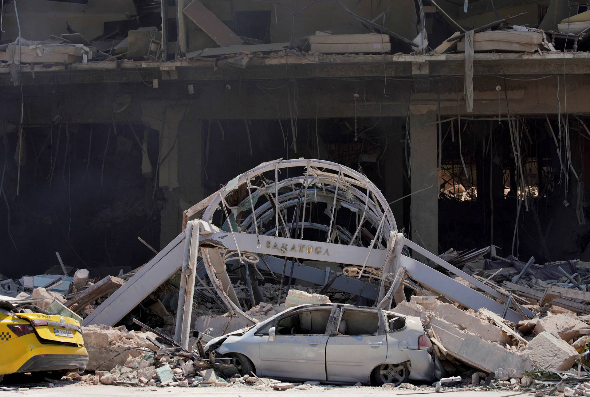 Aftermath of explosion at Hotel Saratoga, in Havana