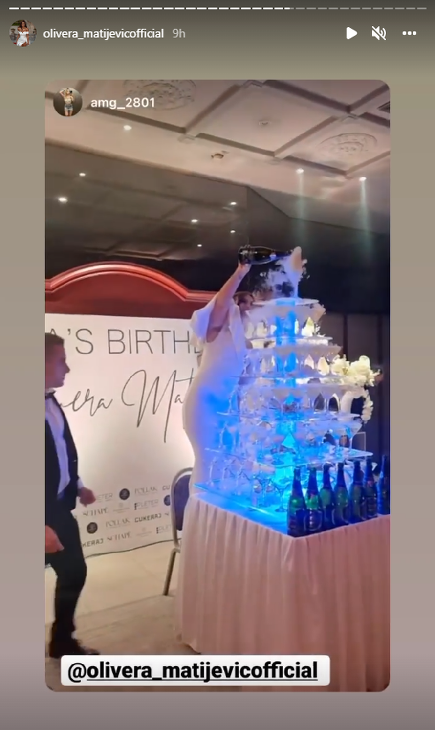 Olivera slavila roćkas u hotelu gdje su nogometaši: Pjevala s Drmićem, piće teklo u potocima