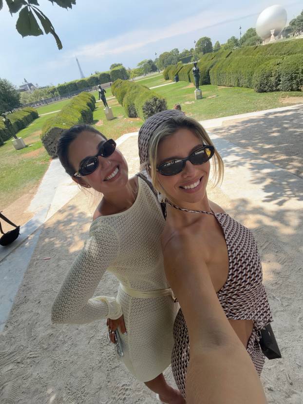 FOTO Nije mogla naći dovoljno dobar bikini za svoje savršeno tijelo pa ih sada dizajnira sama