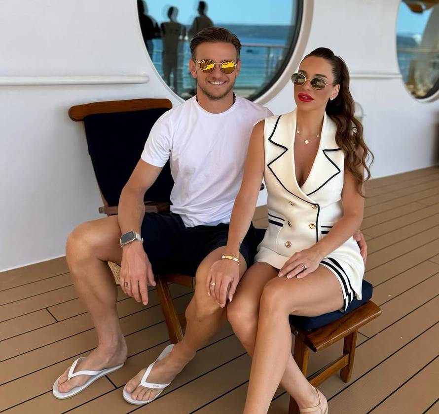 Rakitić i Raquel proslavili 13. godišnjicu braka u gradu ljubavi