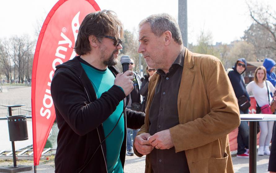 Mirković: U novim tenisicama trčim za kćerima i za srećom