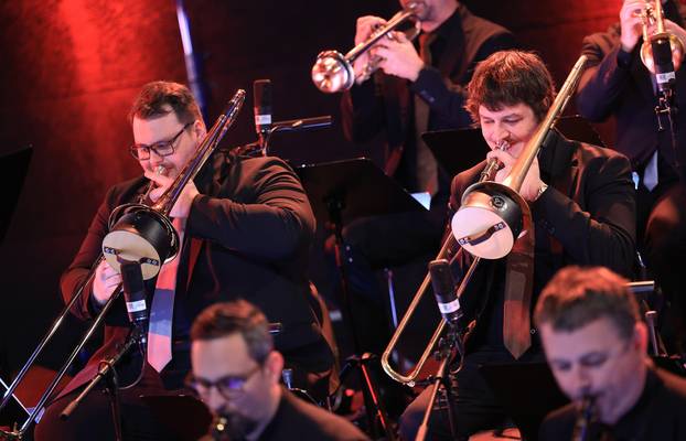 Zagreb: Jazz orkestar HRT-a i Miron Hauser uz osam istaknutih pijanista odali su počast Matiji Dediću 