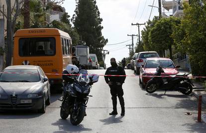 Grčkog novinara upucali blizu doma, istraživao je kriminal