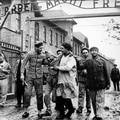 Auschwitz nakon 80 godina: Političari šute, preživjeli govore