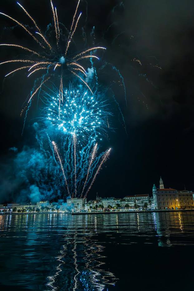 Split: Vatromet povodom proslave Sv Dujma, zaštitnika grada Splita
