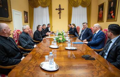 Premijer Plenković i kardinal Bozanić razgovarali o izgradnji novog stadiona na Maksimiru