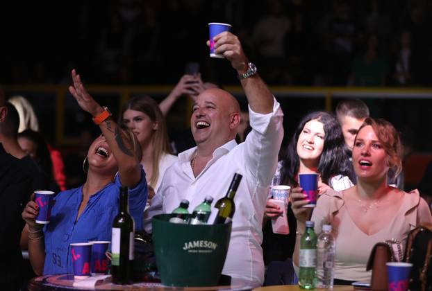 Split: Mladen Grdović raspjevao publiku na koncertu na Gripama