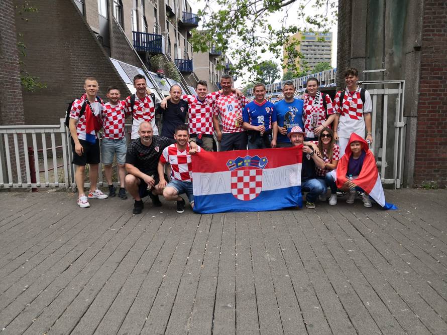 Olićevo društvo iz Davora: Već 20 godina pratimo 'vatrene', a Oline utakmice ne propuštam