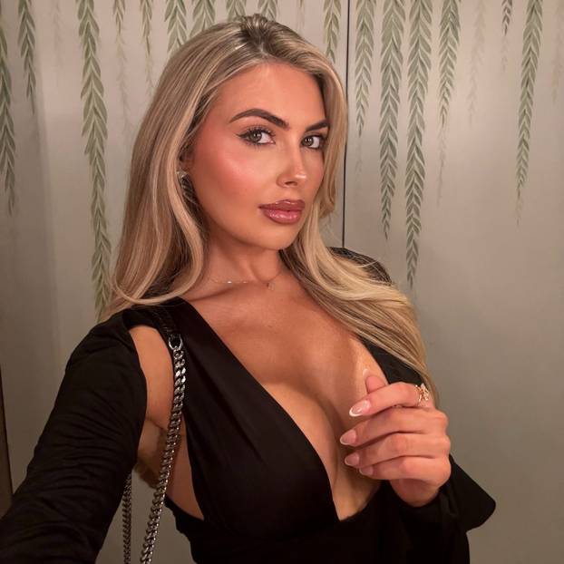 FOTO Zanosna pravnica ostavila novu 'devetku' Chelseaja zbog prevare? 'Ne može ostati odan'