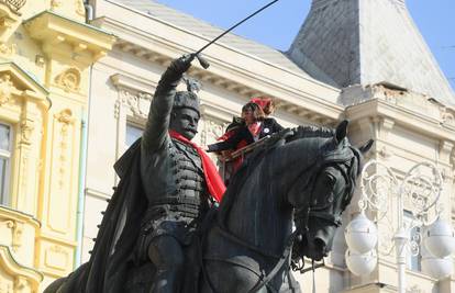 Ban Jelačić dobio kravatu