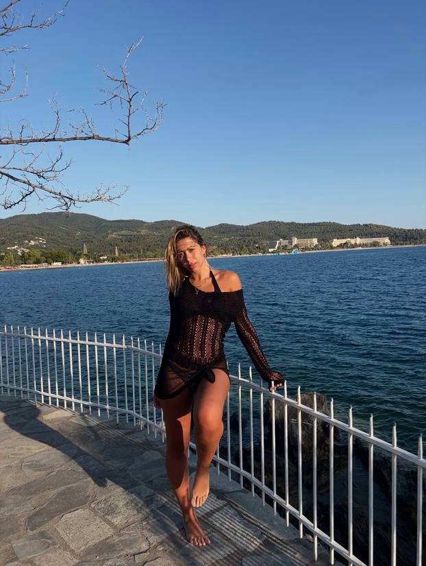 FOTO MMA voditeljica iz Srbije imponirala visinom u Zagrebu