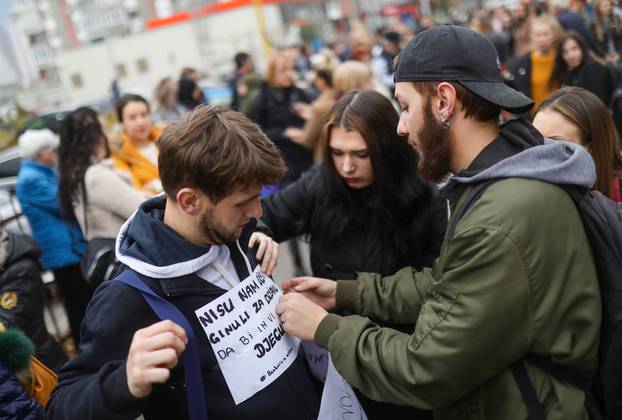 Sarajevo: Prosvjed ispred Federacije BiH zbog uvjeta u Zavodu Pazarić