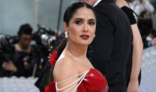 Salmu Hayek kritiziraju zbog haljine: 'Skupa žena, jeftin stil'