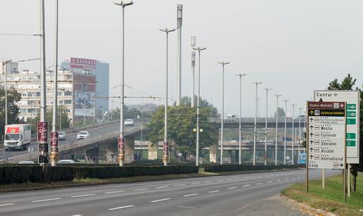 Petljino novo ruho: 'Živjeli smo kao pod svjetlima pozornice...'