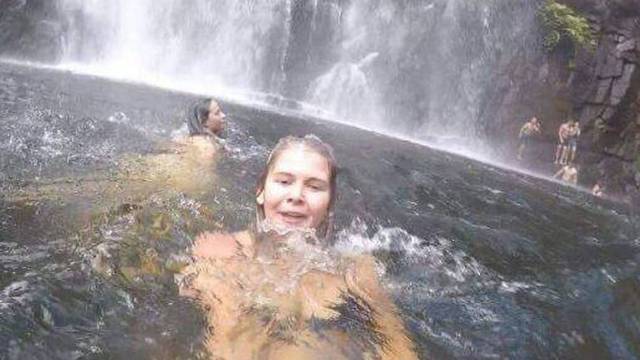 Horor na kupanju: Kamerom je snimila kako se mladić utapa