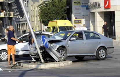 Sudarila se dva automobila u Splitu, nema teže ozlijeđenih