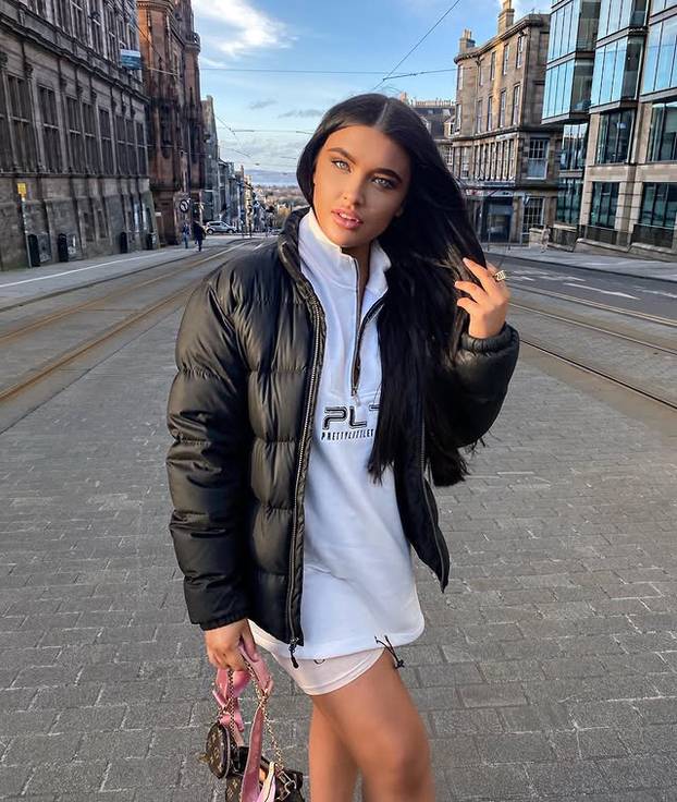 FOTO Istaknula je grudi za Dan zaljubljenih pa ju izvrijeđali: 'Slomila me tolika mržnja'