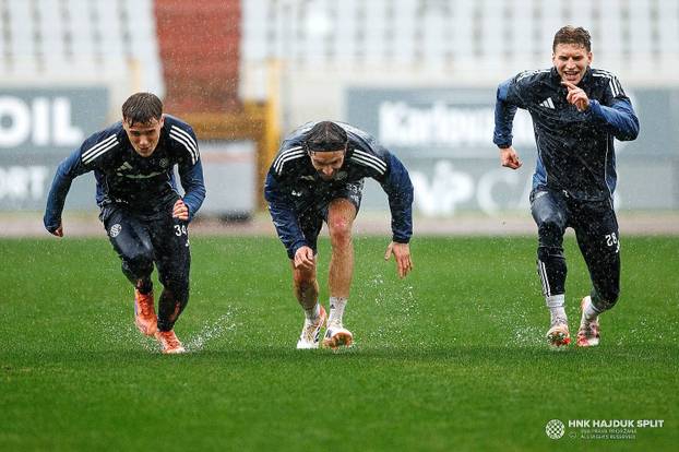 Hajdukovci su počeli pripreme po potopu. Pogledajte kadrove
