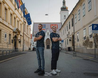 FOTO/VIDEO Dinamo predstavio treću garnituru dresa na kojem nema grba. Kako vam se sviđa?