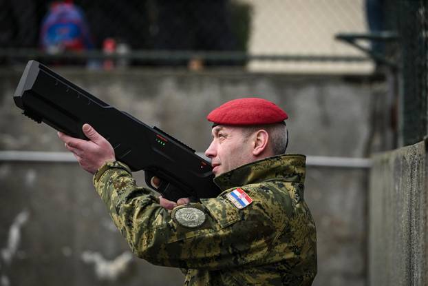 Zagreb: Dan otvorenih vrata Počasno-zaštitne bojne