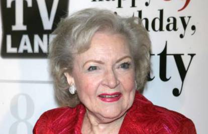 Nakon Mile i Justina, na bal marinaca pozvana Betty White 