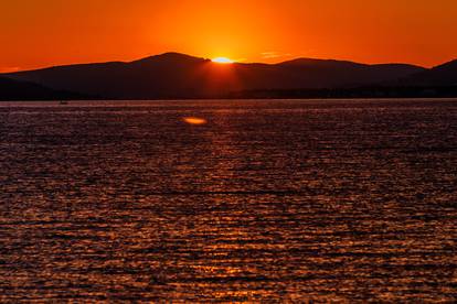 FOTO Pogledajte prekrasan zalazak sunca u Kaštelima