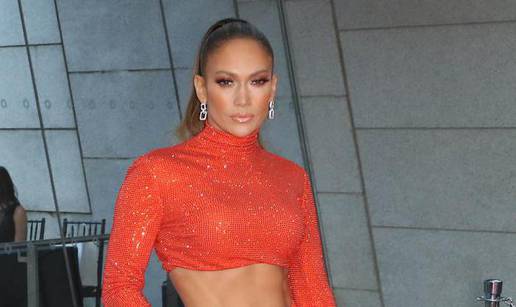 Žena koja  već 13 godina stoji iza Jennifer Lopez otkriva detalje o divi: 'Jako naporno radi na sebi'