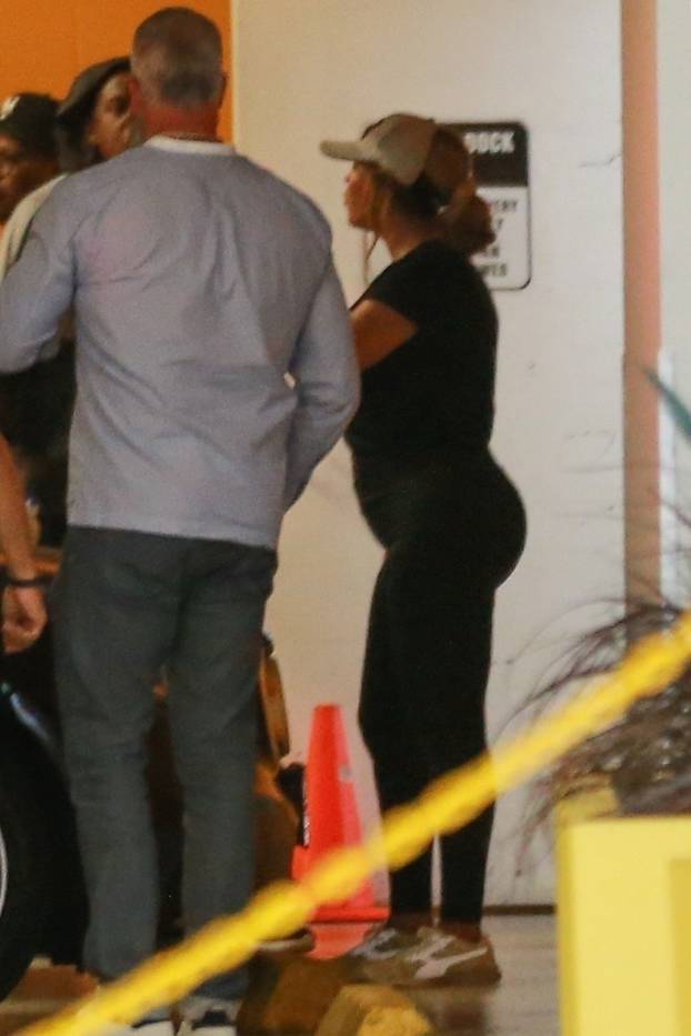 *PREMIUM-EXCLUSIVE* Jay Z and Beyonce sneak in a class at Soul Cycle