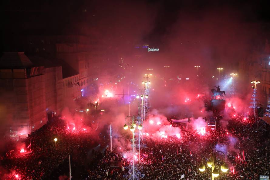 Zagreb: Vatreni stigli na trg